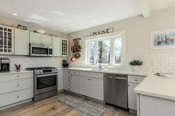 Kittery, ME 03904,43 Love LN