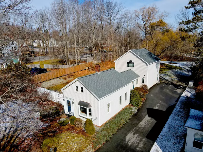 18 Summer ST, Hampden, ME 04444