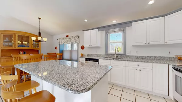 Saco, ME 04072,8 Steeple DR