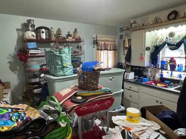 Caribou, ME 04736,10 Russ ST