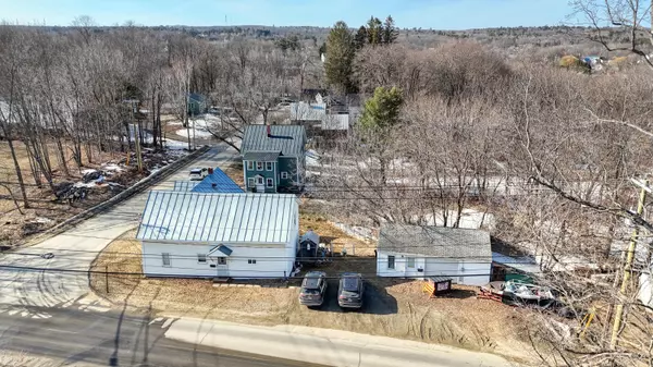 Oakland, ME 04963,73 S Alpine ST