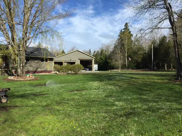 Gouldsboro, ME 04607,152 W Bay RD