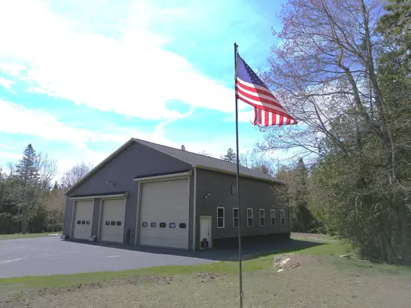 Gouldsboro, ME 04607,152 W Bay RD