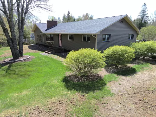 Gouldsboro, ME 04607,152 W Bay RD