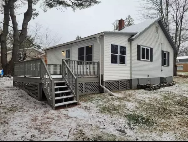 22 Snows Corner RD, Orrington, ME 04474