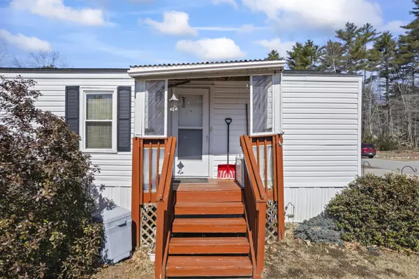 Standish, ME 04084,9 Ashleigh LN