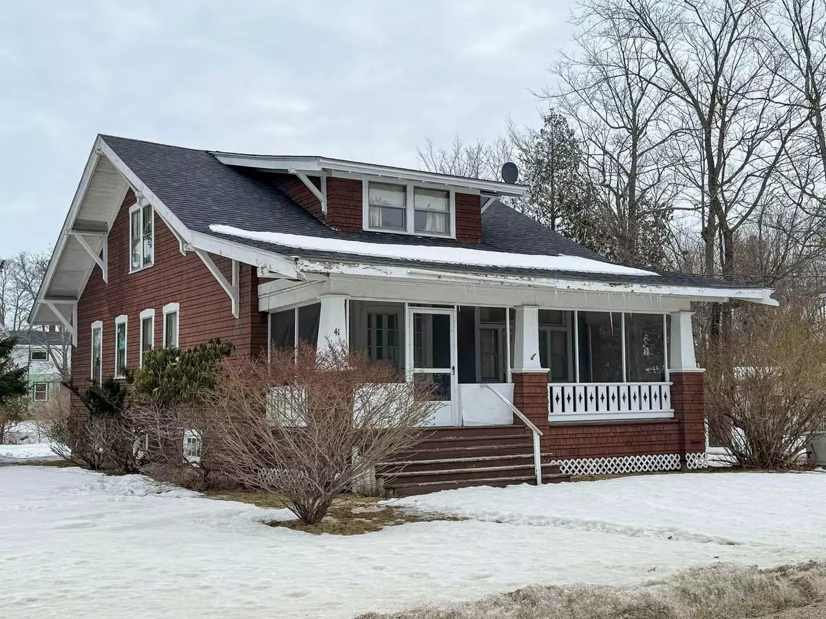 Machias, ME 04654,41 Center ST