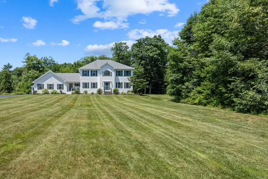 70 Town Farm RD, Hampden, ME 04444