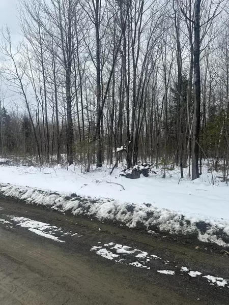 6 Easy ST, Fairfield, ME 04924