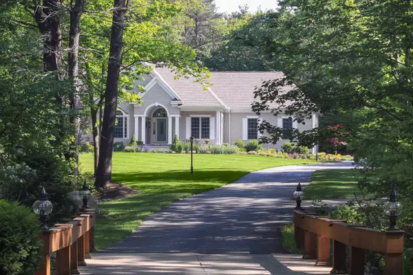 York, ME 03902,4 Forest Hill LN