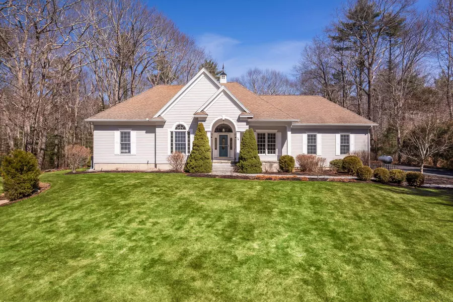 4 Forest Hill LN, York, ME 03902