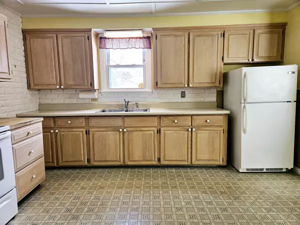 Waterville, ME 04901,27 Violette AVE