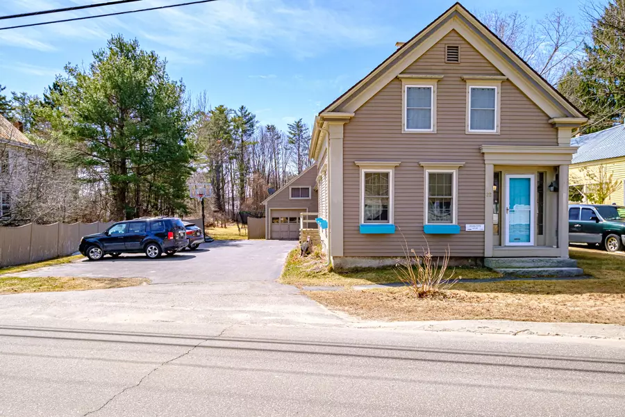 22 Willow ST, Yarmouth, ME 04096