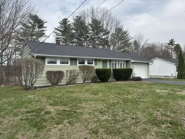 Lewiston, ME 04240,203 Golder RD