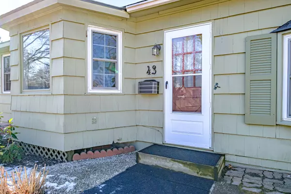 Portland, ME 04103,43 Vannah AVE