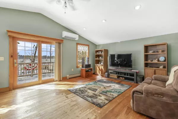 Standish, ME 04084,48 Bonny Eagle Pond RD