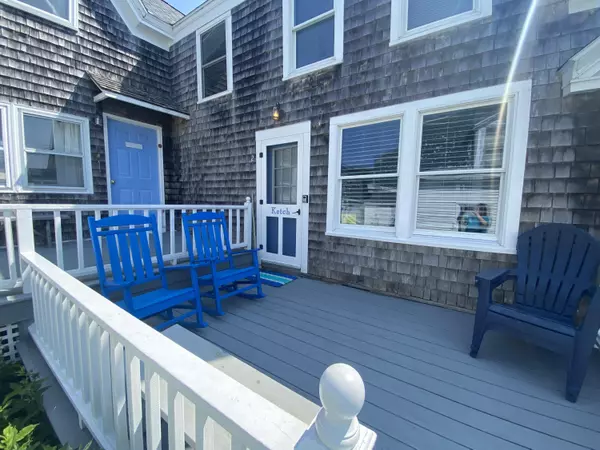 Stonington, ME 04681,60 Main ST #2