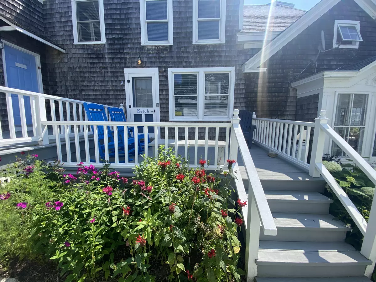 Stonington, ME 04681,60 Main ST #2