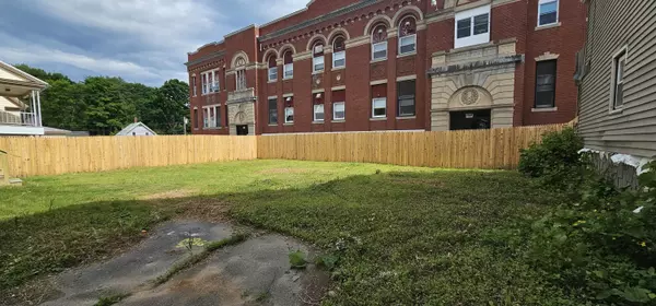 Waterville, ME 04901,14 Libby CT