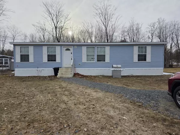 54 S Greenridge HTS, Oakland, ME 04963