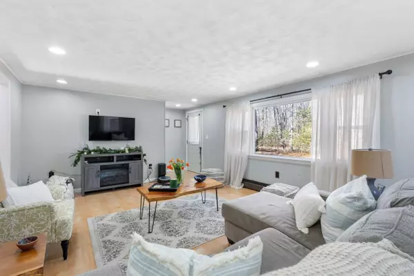 Windham, ME 04062,8 Donna RD