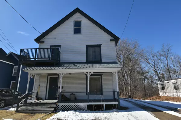 95 Elm ST, Newport, ME 04953