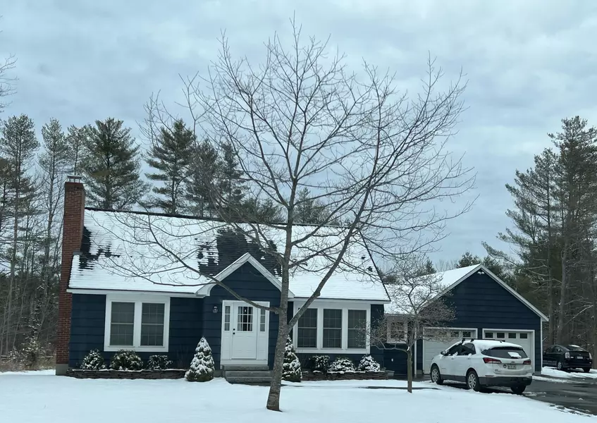 95 Woodridge DR, Manchester, ME 04351
