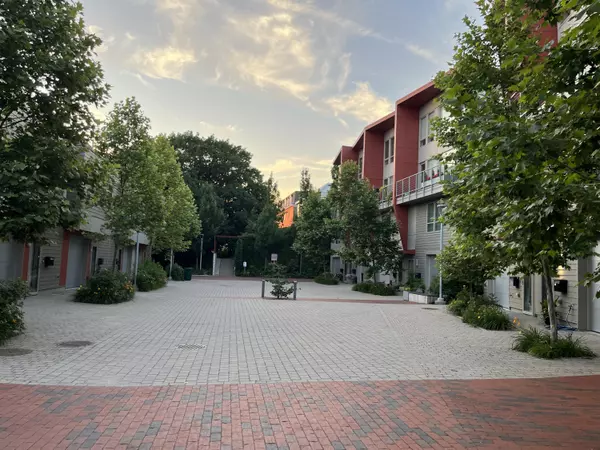 Portland, ME 04101,229 Sheridan ST #18