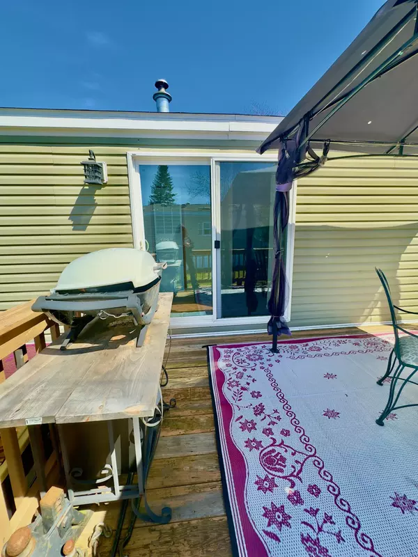 Kittery, ME 03904,121 Blackberry PL