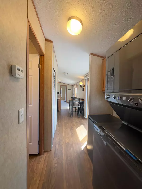 Kittery, ME 03904,121 Blackberry PL