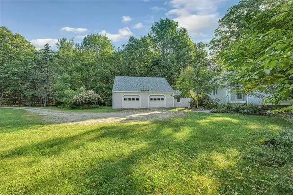 Blue Hill, ME 04614,29 Penny LN