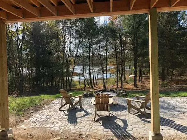 Lyman, ME 04002,26 Haven WAY