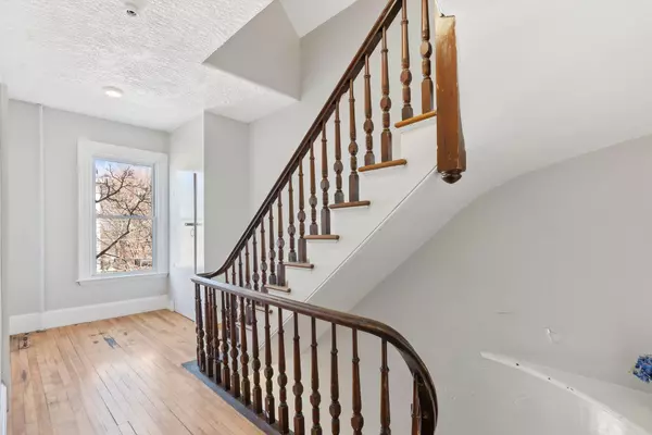 Portland, ME 04101,560 Cumberland AVE