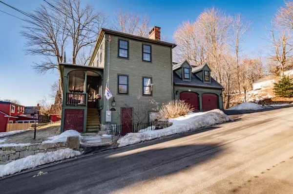 Hallowell, ME 04347,10 Academy ST
