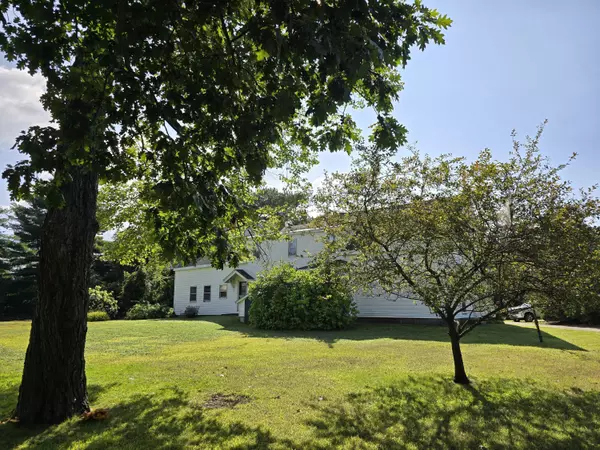 Gray, ME 04039,112 Shaker RD