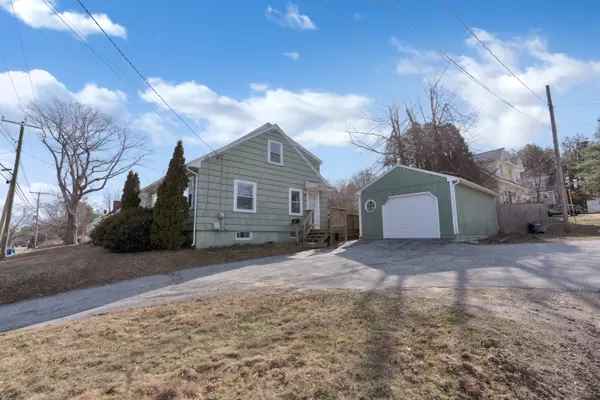 South Portland, ME 04106,794 Highland AVE