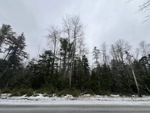 6-17 Old Town RD, Hudson, ME 04449