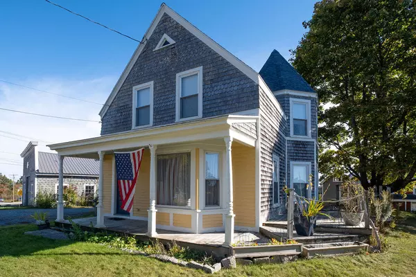 41 Thurlows Hill RD, Stonington, ME 04681