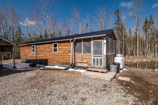 Burnham, ME 04922,79 Young LN