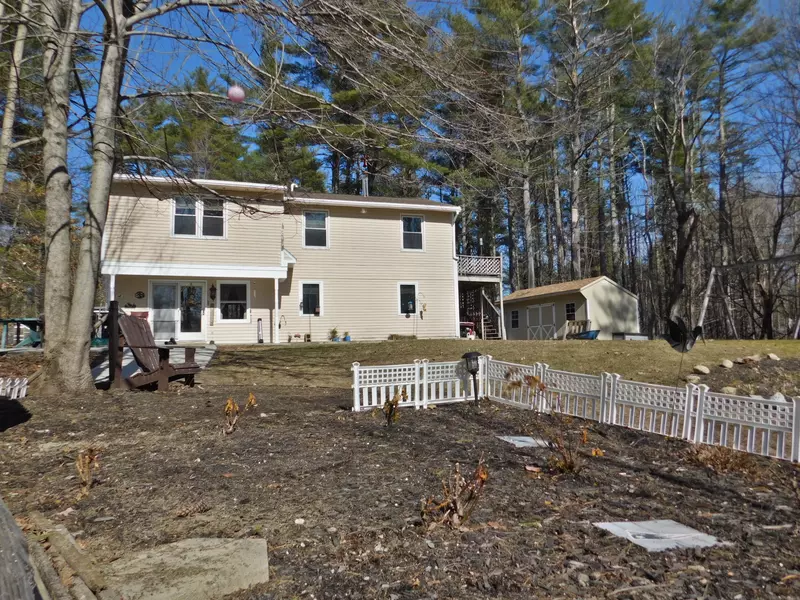 8 Ramsdell RD, Gray, ME 04039