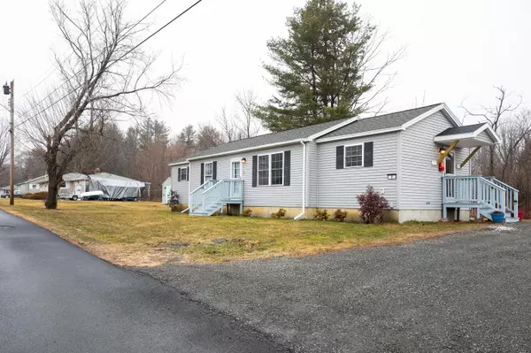 Hampden, ME 04444,8 Hamel AVE
