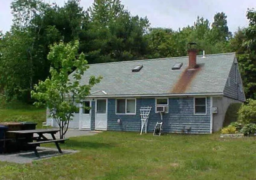 40 Burnham RD, Saco, ME 04072