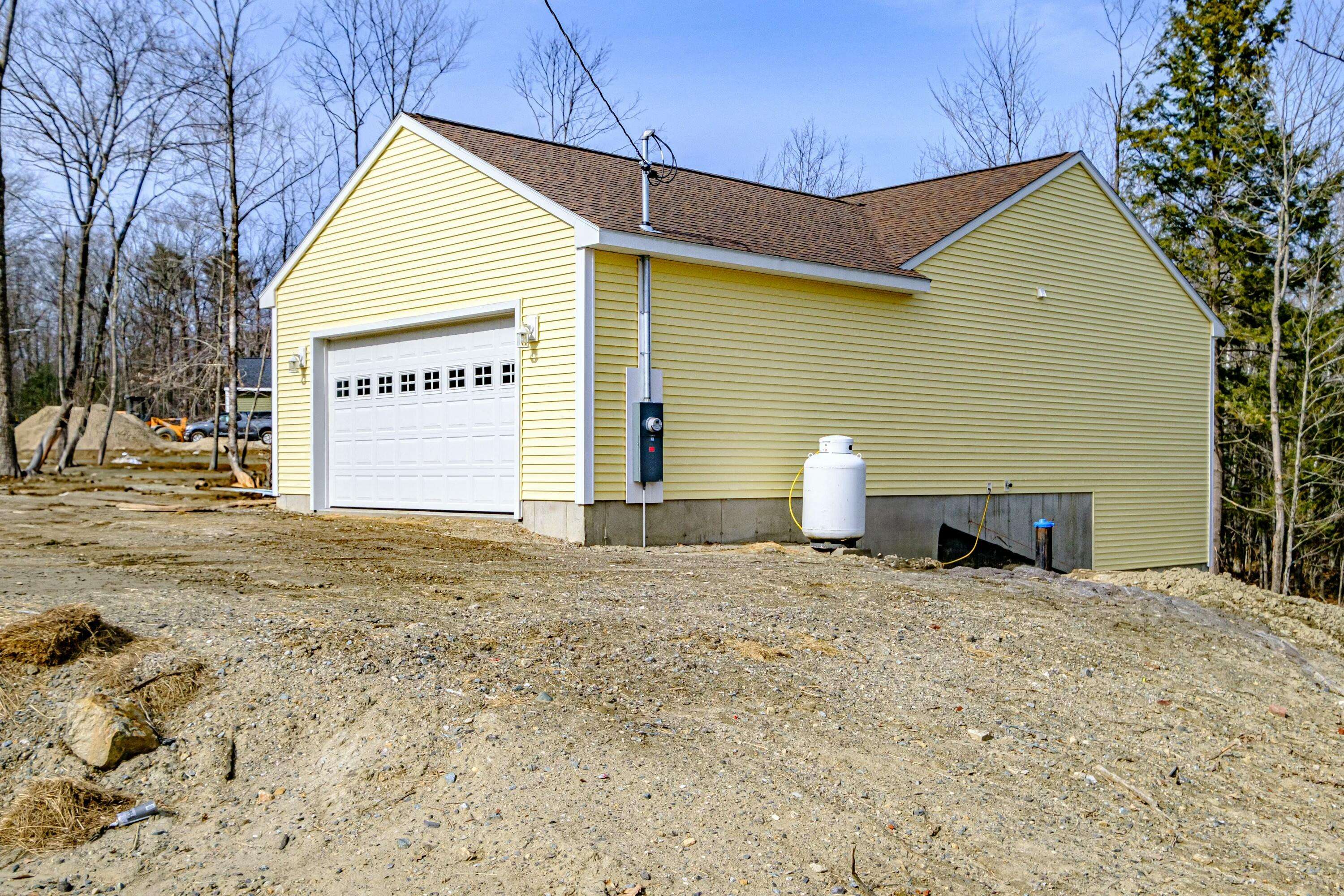 Lewiston, ME 04240,6 Loch View DR