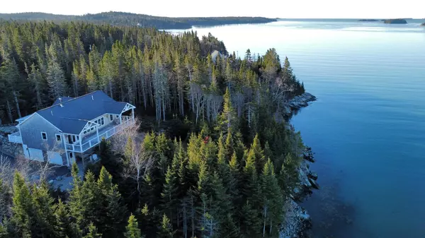 525 Yoho Head RD, Machiasport, ME 04655