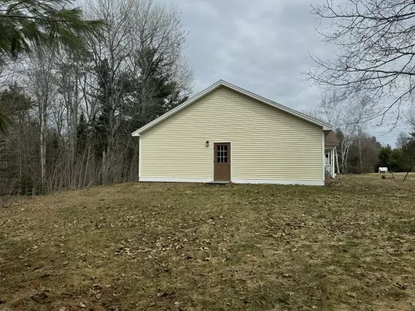 Hampden, ME 04444,60 Carmel RD S