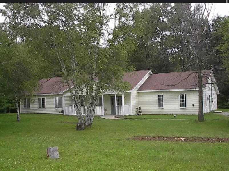 60 Carmel RD S, Hampden, ME 04444