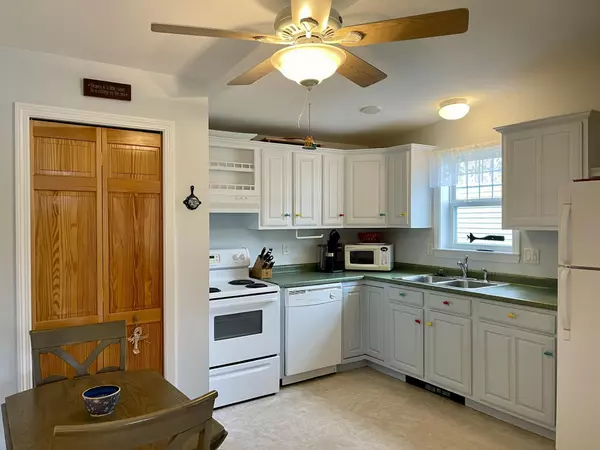 Wells, ME 04090,412 Post Road #119