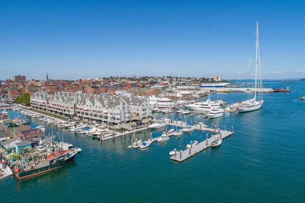 Portland, ME 04101,711 Chandlers Wharf #711