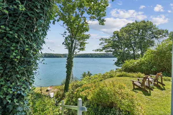 Freeport, ME 04032,14 Sandy Beach RD