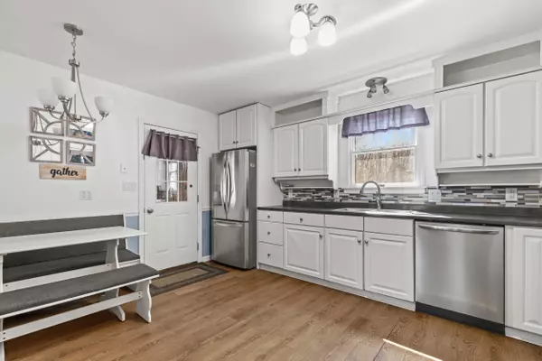 Topsham, ME 04086,21 Loon DR